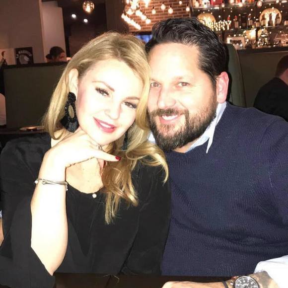 Meet your Posher, Christa - Picture 1 of 1